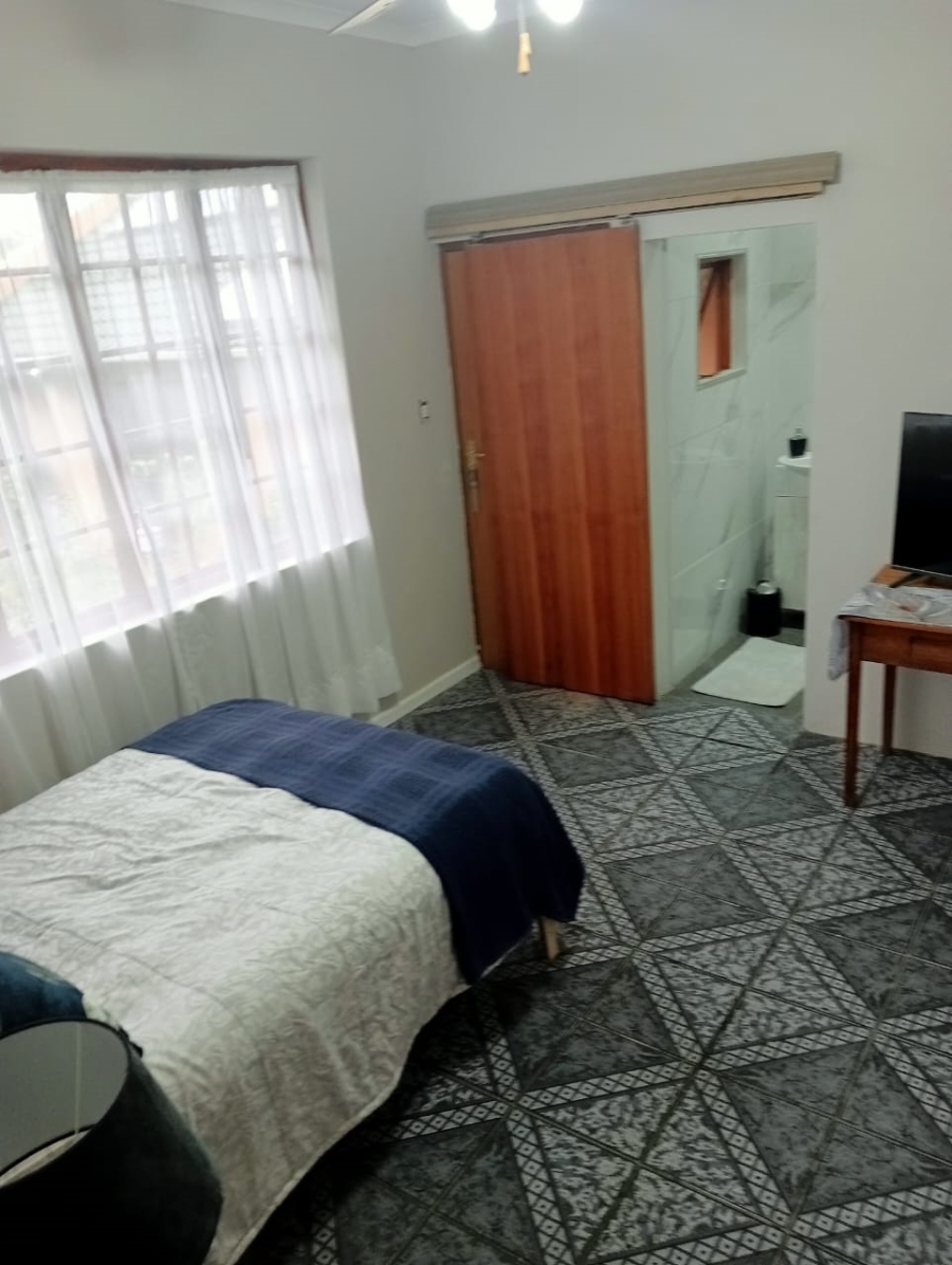 4 Bedroom Property for Sale in Nahoon Valley Park Eastern Cape